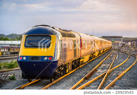 Train leaving Reading station in England, UK Train leaving Reading station in England, UK 20929585