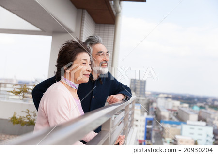 Fashionable · stylish senior couple image 20930204