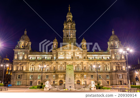 Glasgow City Chambers and Cenotaph War Memorial - 20930914