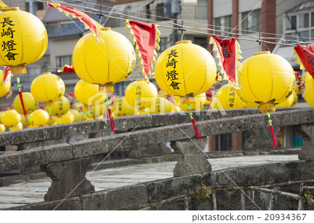 Lantern and Eyeglass Bridge 20934367