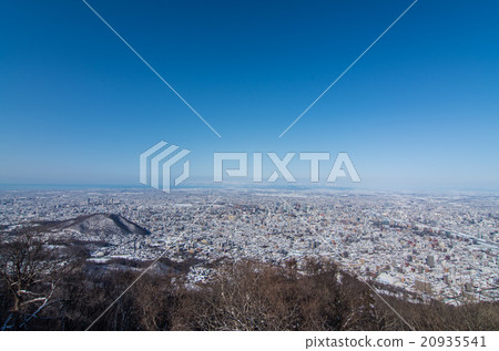 從山的山頂 20935541