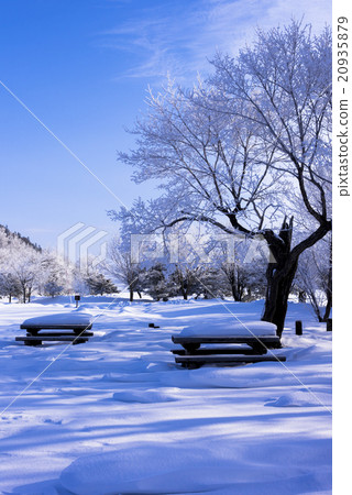 Winter in Lake Kussharo Hanasaki of Hayo ice Winter in Lake Kussharo Hanasaki of Hayo ice 20935879