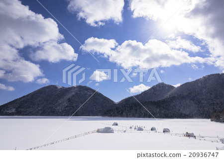 Tower lake in the winter season 20936747