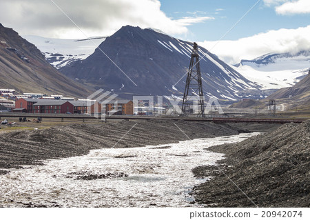 View over Longyearbyen, Svalbard, Norway 20942074