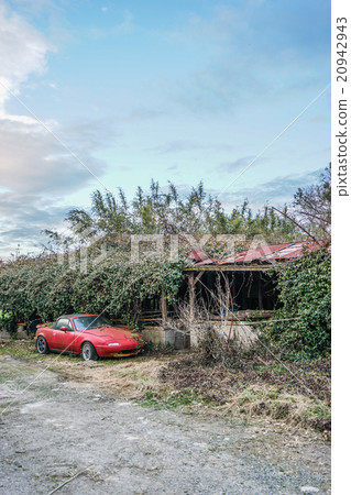 Ruins and cars (HDR) 20942943
