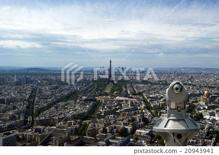 Telescope viewer and city skyline. Paris, France 20943941