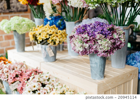 Silk flowers series Silk flowers series 20945114