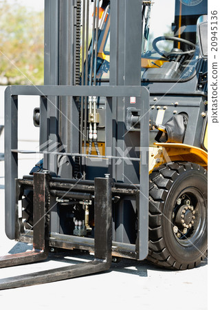 Forklift 20945136