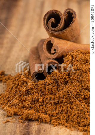 Cinnamon sticks with powder 20945872