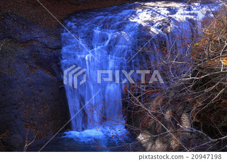 White Falls Falls 20947198