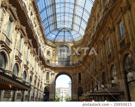 意大利Milano Vittorio Emanuele II的Galleria 20950815