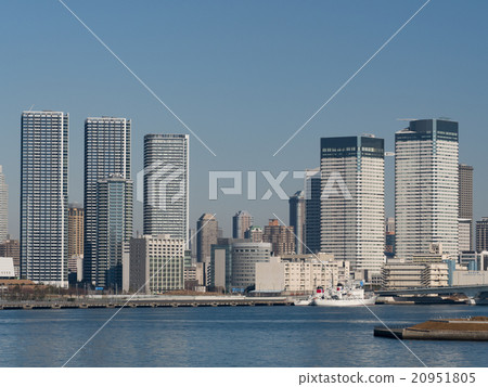 High-rise building streets in the coastal area High-rise building streets in the coastal area 20951805