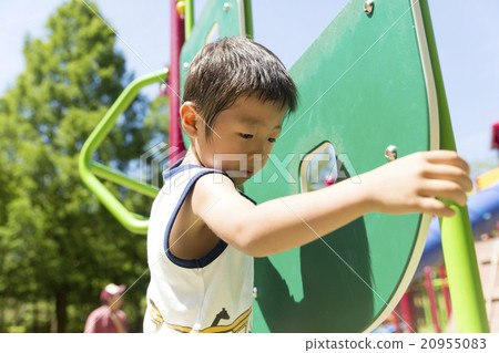 outdoor play equipment for 4 year olds