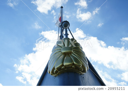 Battleship Mikasa's chrysanthemum emblem 20955211