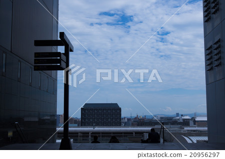 JR京都站前大廈的射擊風景在京都市下京區 20956297