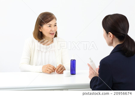 化妝品的銷售 20956674