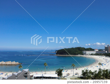 Morning white beach 20957139