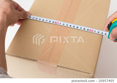 cardboard box size for international flight