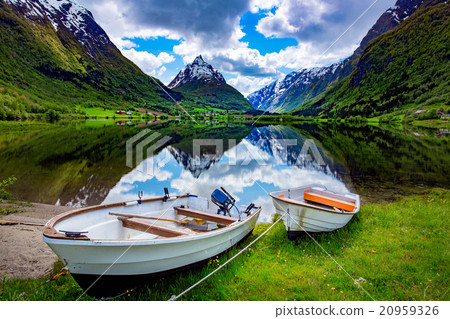 Beautiful Nature Norway. 20959326