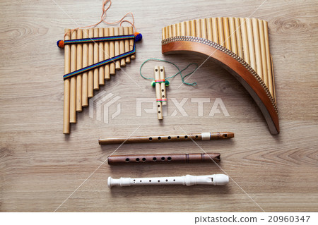 set of wooden flutes 20960347