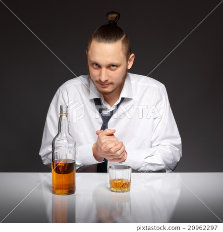 Alcohol dependence in men Alcohol dependence in men 20962297