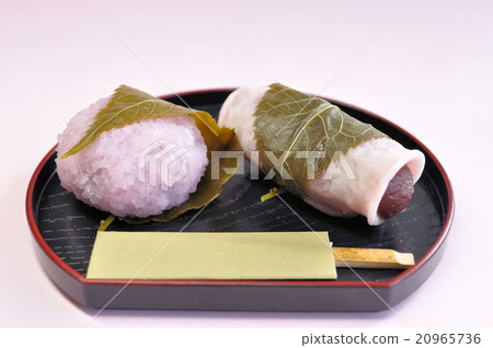 Two kinds of Sakura cake 20965736