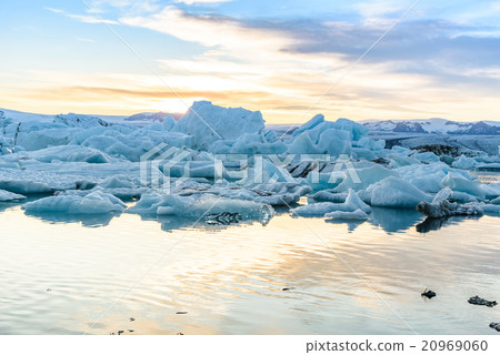 Scenic view of icebergs in glacier lagoon, Iceland 20969060