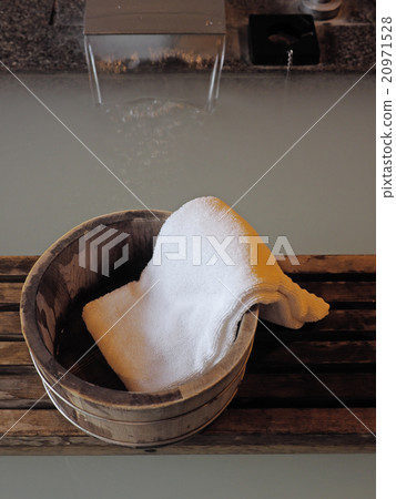 Bath bucket with a towel  20971528