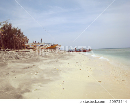 Vintage Beach Background 20973344