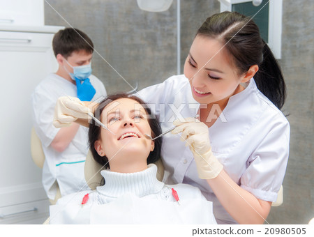 Female patient with open mouth 20980505