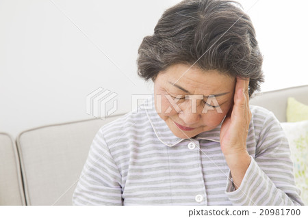 Senior women in pajamas 20981700