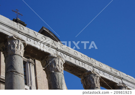 Ruins of Italian Roman Forum Antoninus Pius and Temple of Faustina Ruins of Italian Roman Forum Antoninus Pius and Temple of Faustina 20981923