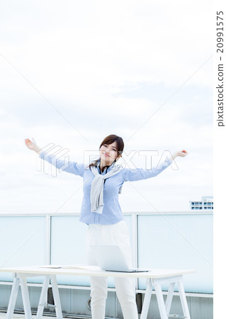 Business women casual wearing outdoors 20991575