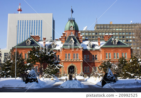 Old main building of Hokkaido agency, red brick, snow scene Old main building of Hokkaido agency, red brick, snow scene 20992525