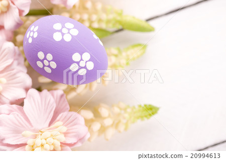 Easter Eggs with Spring Flowers Easter Eggs with Spring Flowers 20994613