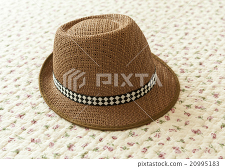 Brown Hat on vintage background 20995183