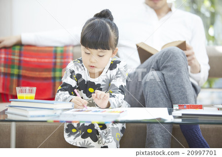 Parent and child spending holidays with children Parent and child spending holidays with children 20997701