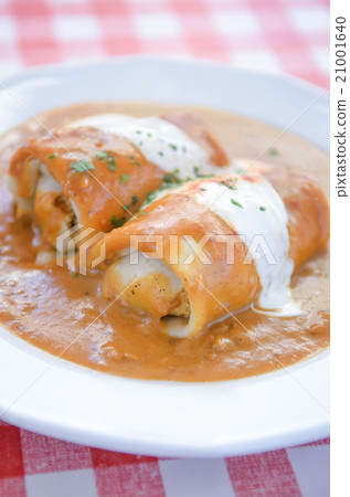 Palatschinke,Hungarian-style crepe,Hortobagy Palatschinke,Hungarian-style crepe,Hortobagy 21001640