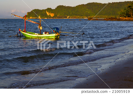 sunrise asia in the lomprayah bay sunrise asia in the lomprayah bay 21005919