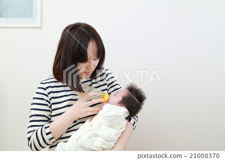 1 month old baby drinking milk 1 month old baby drinking milk 21008370