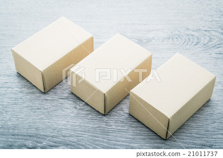 Brown box mock up 21011737