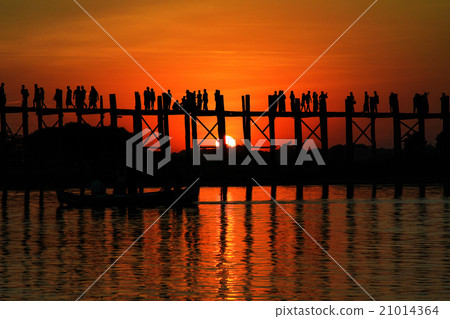 Sunset on U Bein Bridge, Amarapura, Myanmar Burma Sunset on U Bein Bridge, Amarapura, Myanmar Burma 21014364