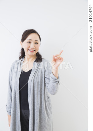 肖像中間婦女 肖像中間婦女 21014764