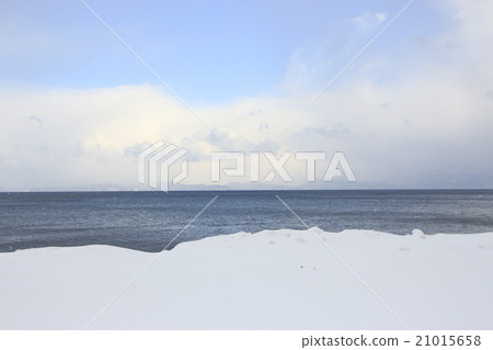 Mutsu Bay and Shimokita Peninsula seen from Kanita 21015658