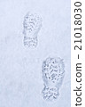 footprints in snow.  21018030