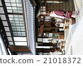 和服婦女和舊城的天際線 和服婦女和舊城的天際線 21018372