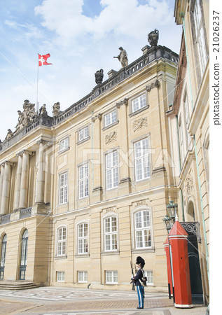 Royal Guard in Amalienborg Castle,Copenhagen Royal Guard in Amalienborg Castle,Copenhagen 21026237