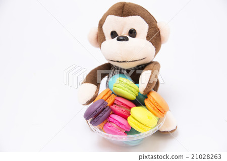 Pastry stuffed monkey with blurred Pastry stuffed monkey with blurred 21028263