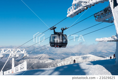 Cableway in Low Tatras, Slovakia Cableway in Low Tatras, Slovakia 21029825