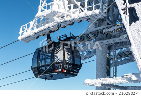 Cableway in Low Tatras, Slovakia Cableway in Low Tatras, Slovakia 21029827